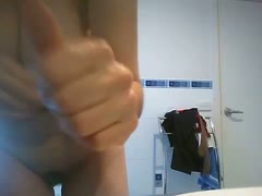 Bath floozy with big scoops